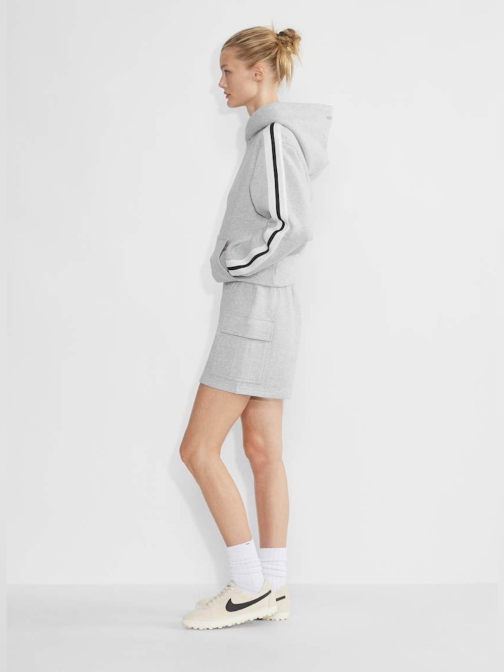 TNA/Aritzia Sweat Fleece Cozy Fleece Shorts